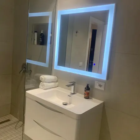 Premium Center Apartment
